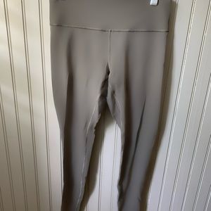Wunder Under High-Rise Tight 28" size 12
